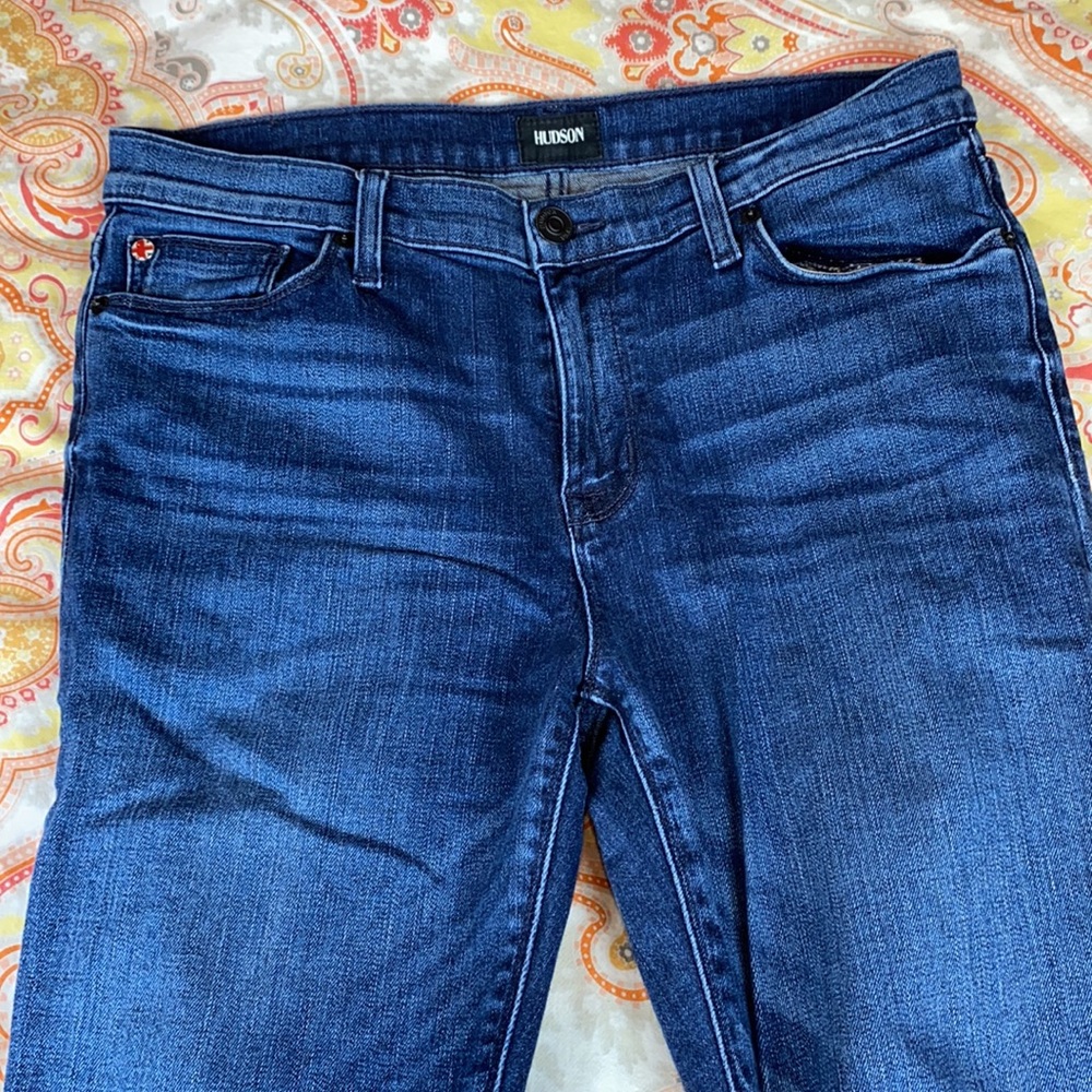 Hudson • Mid Rise Skinny - Picture 4 of 10